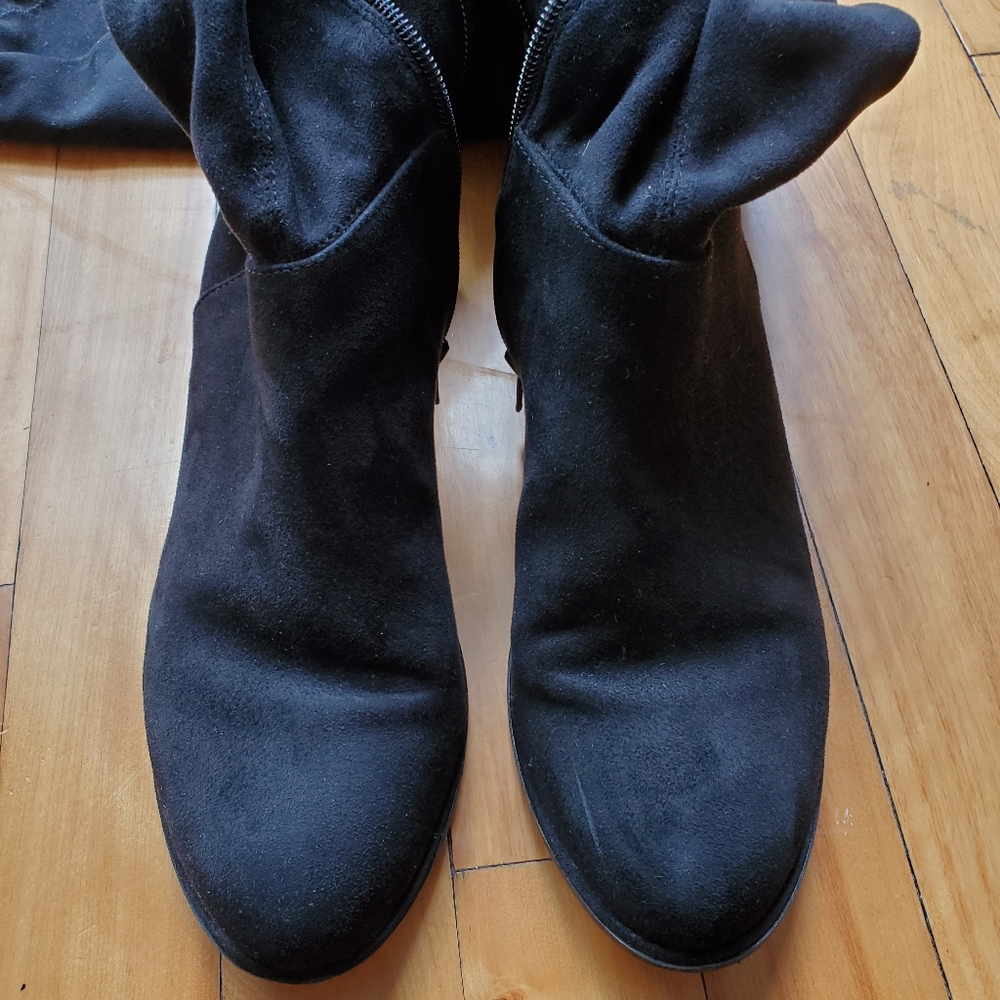 Boot - Picture 4 of 8